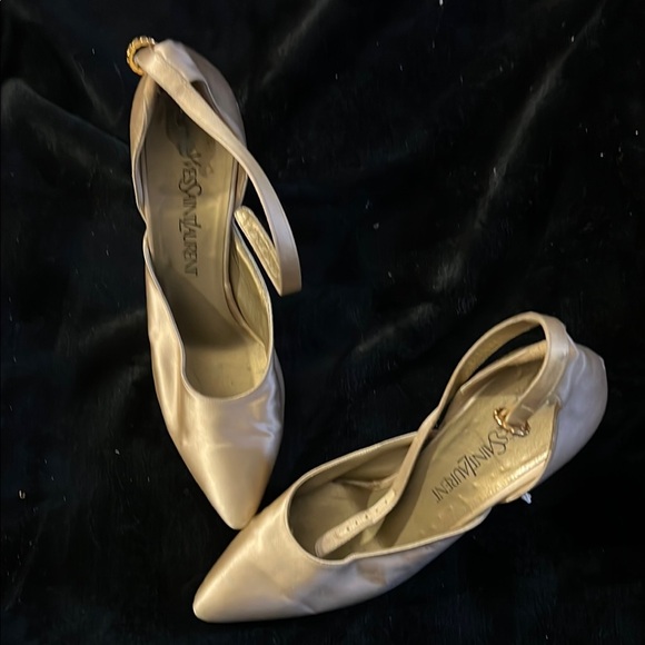 Saint Laurent Cream Sophisticated Slingback Heels - Picture 1 of 5